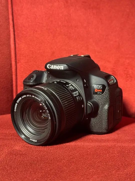 Câmera Canon EOS Rebel T5i 