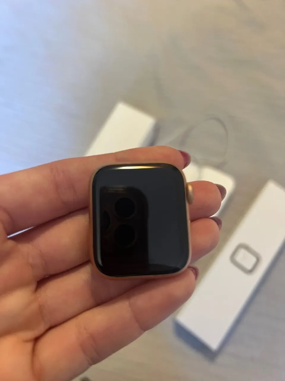 Apple Watch Series 4 - 40mm - Dourado Rose com Pulseira - Foto 4