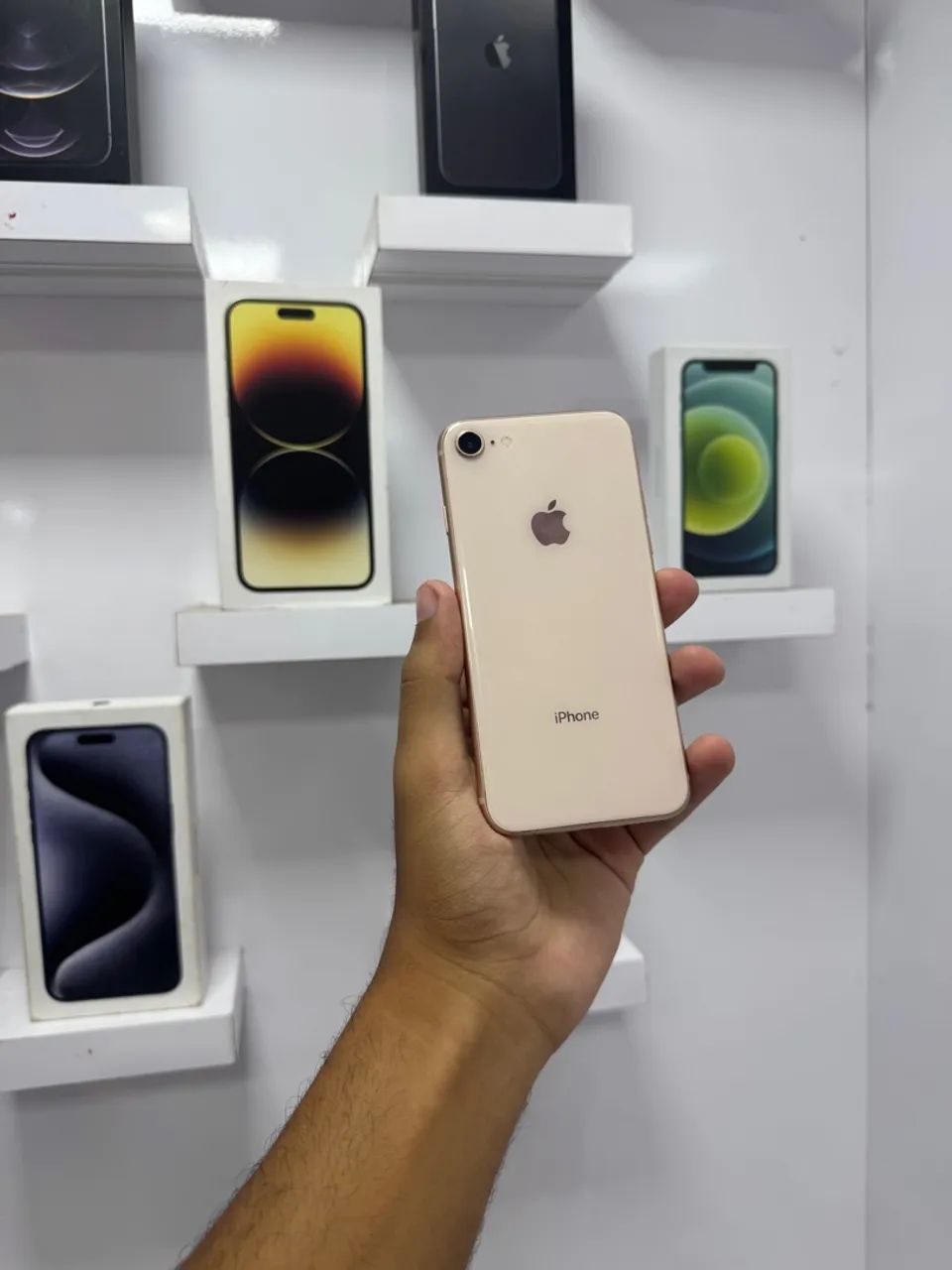 IPHONE 8 64 GB 