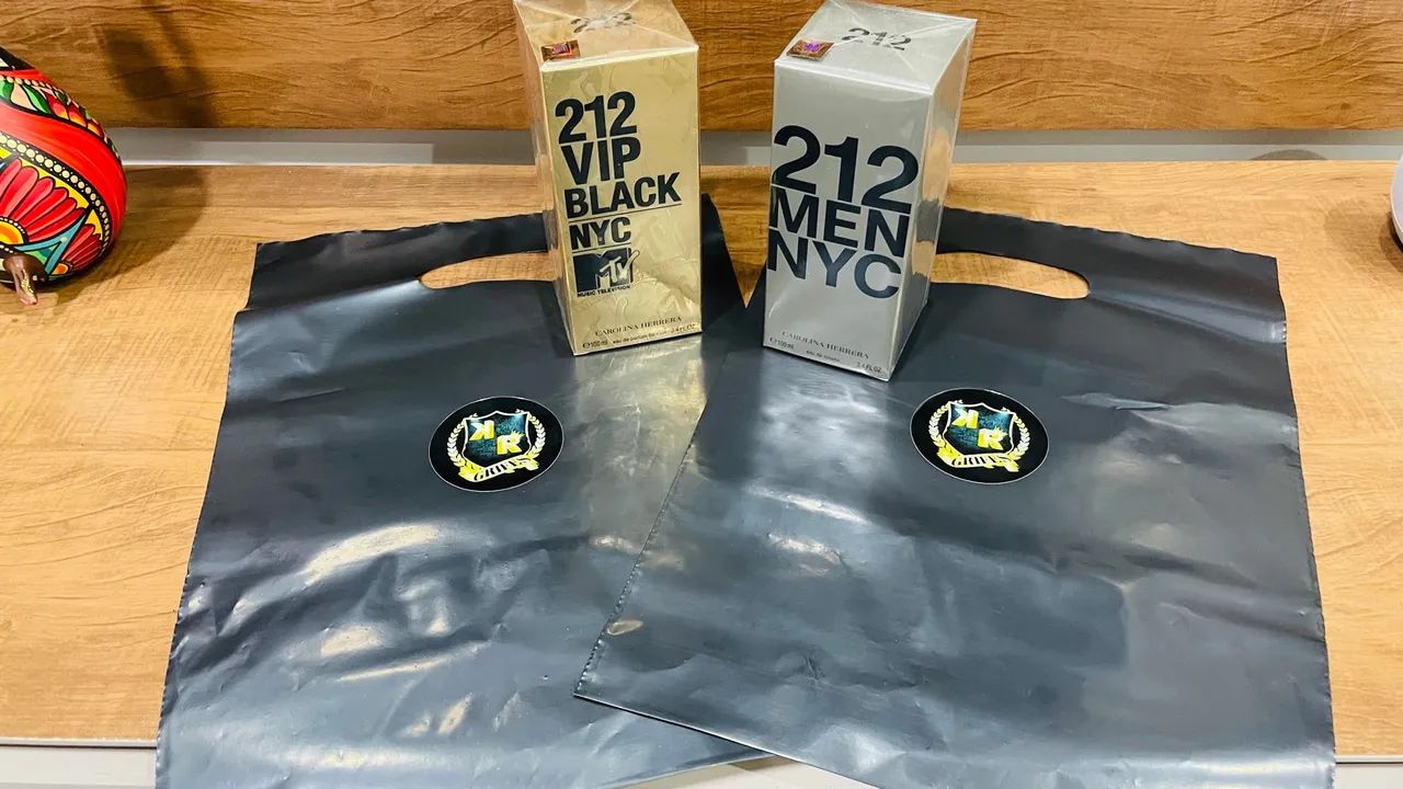 Perfume importado 212 vip black mtv - Foto 4