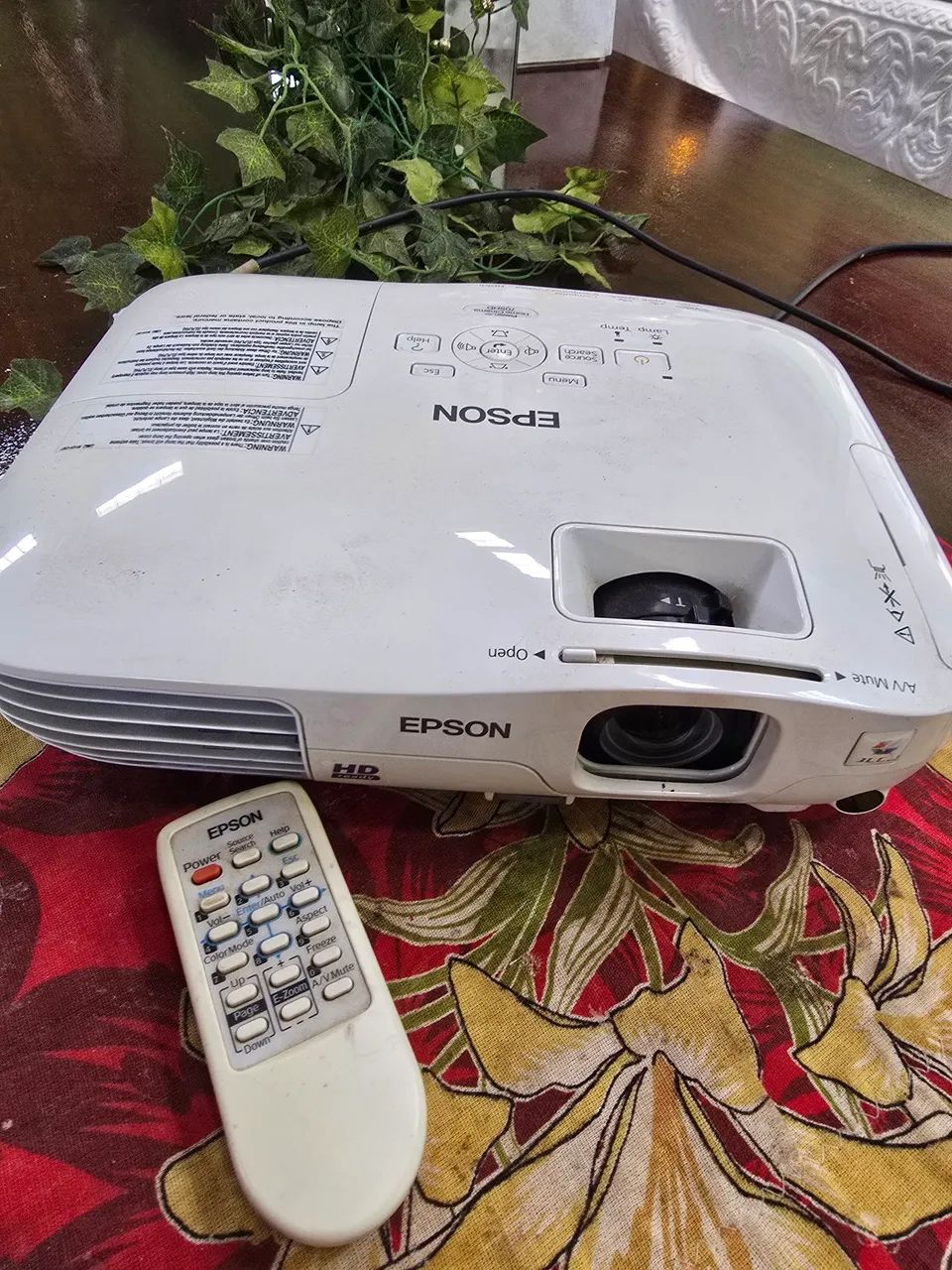 Projetor Epson Home cinema 705hd 