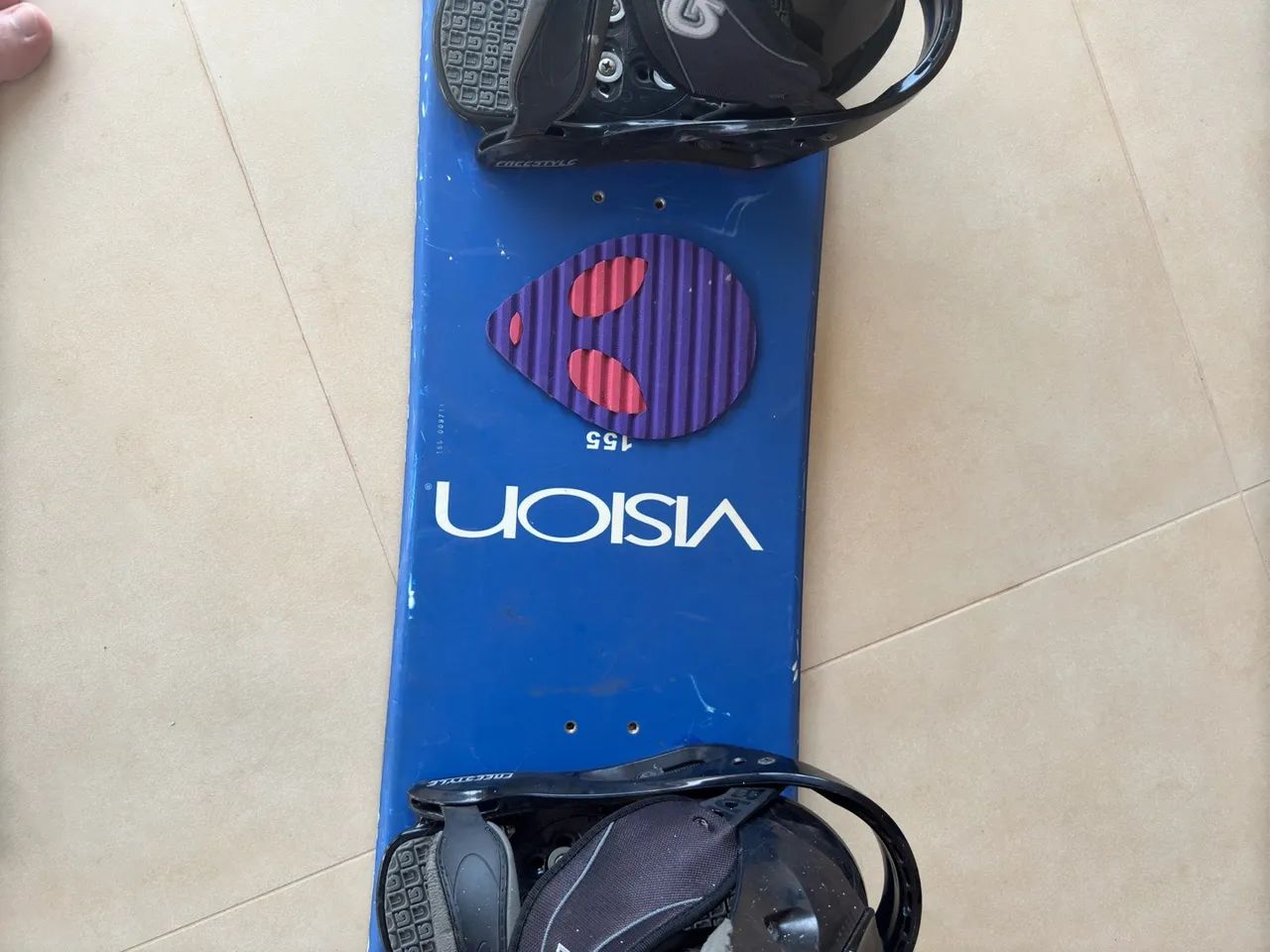 Prancha snowboard 1,58 marca vision + fixação Burton - Foto 4