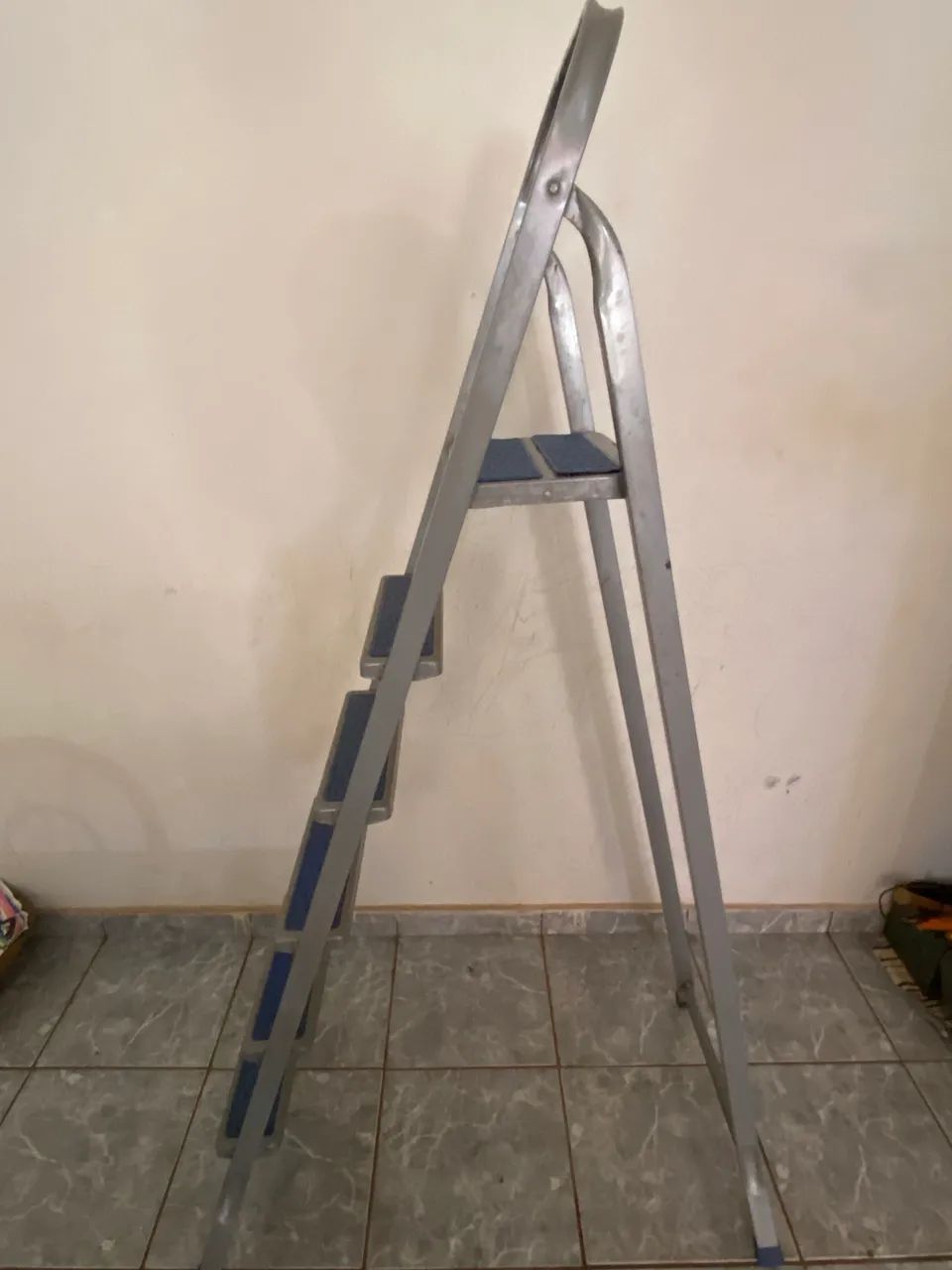 Escada com 6 degraus64166902982146121