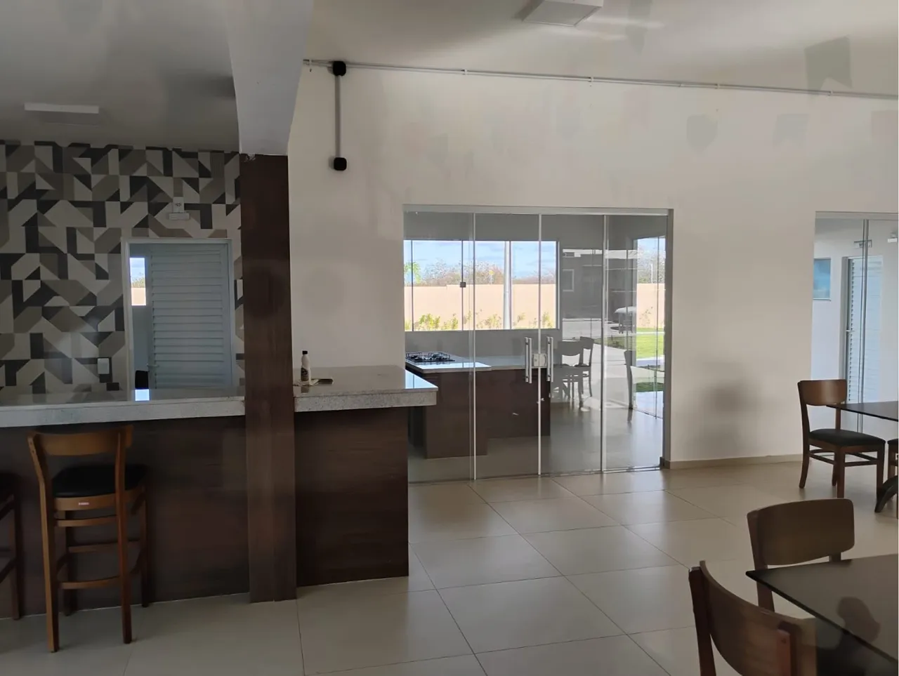 Casa a venda condomínio Flamboyant
