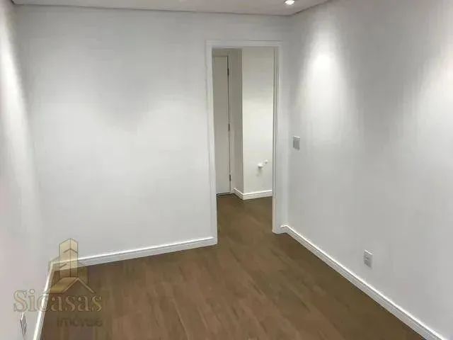 Sala comercial à venda em Alphaville com 2 cômodos e 1 vaga