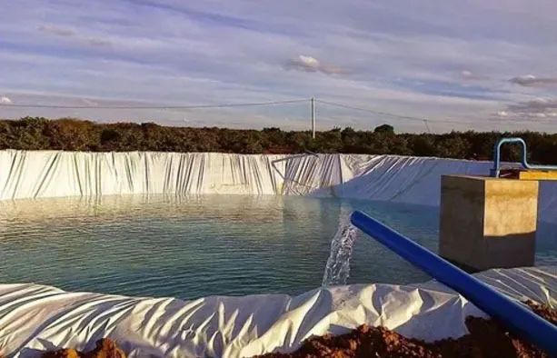 Lona Tanque de Peixes / Silo / Silagem / (Dupla Face) Preta/Branca - 200micras x 12mts Lar