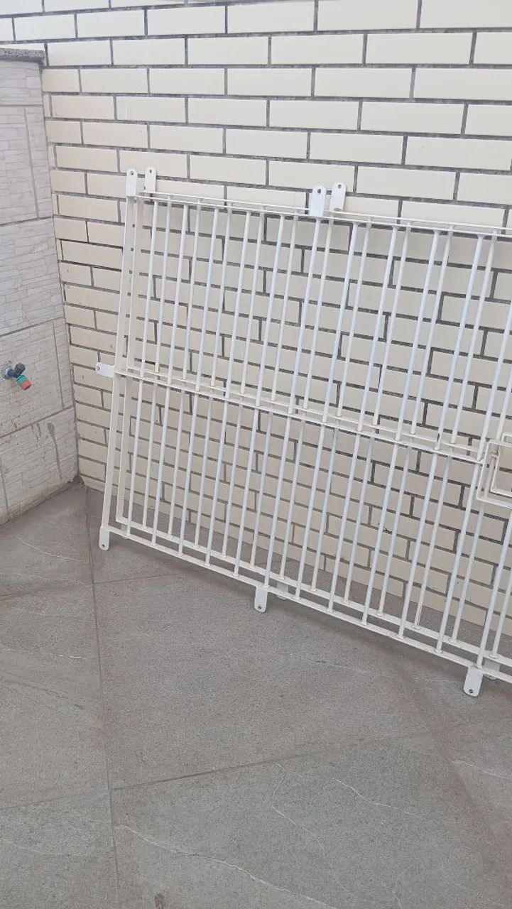 Grade de proteção para janela em ótimo estado - Foto 4