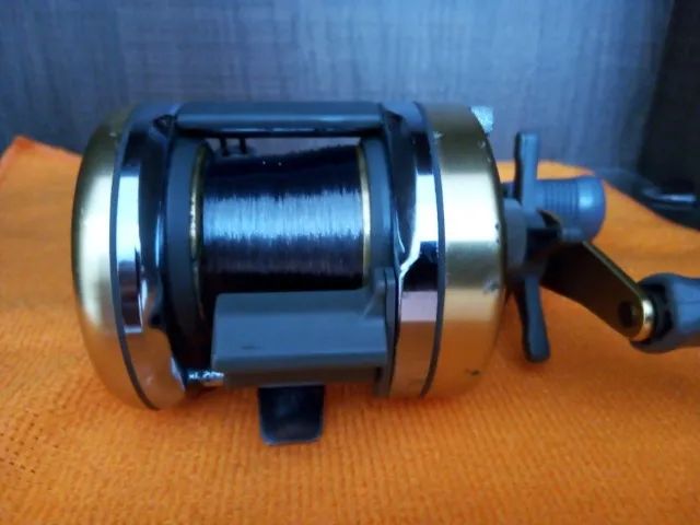 Carretilha Shimano (baixei pra sair logo). - Foto 2