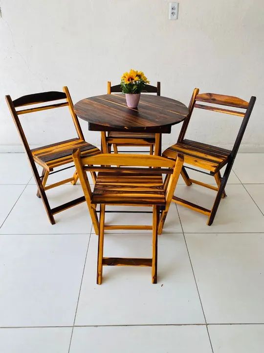 Conjunto Mesa e Cadeiras Dobráveis de Madeira - Foto 5