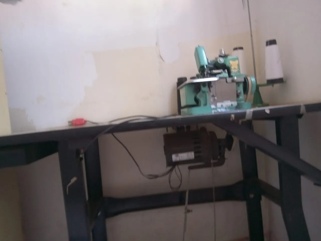 Máquina de Costura Industrial e Overloquinha