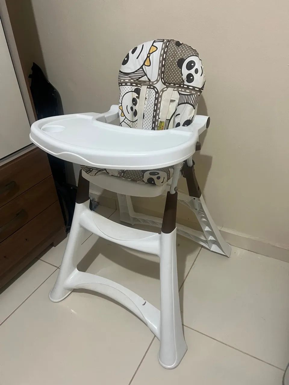 CADEIRINHA DE ALIMENTAÇÃO INFANTIL