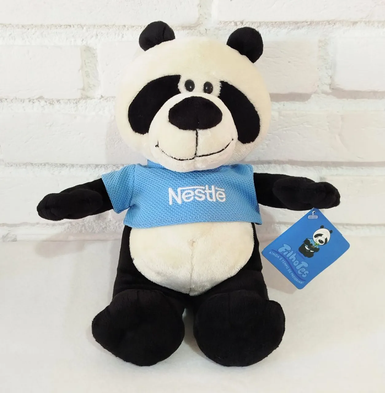 Pelúcia Panda Nestlé ainda com a etiqueta