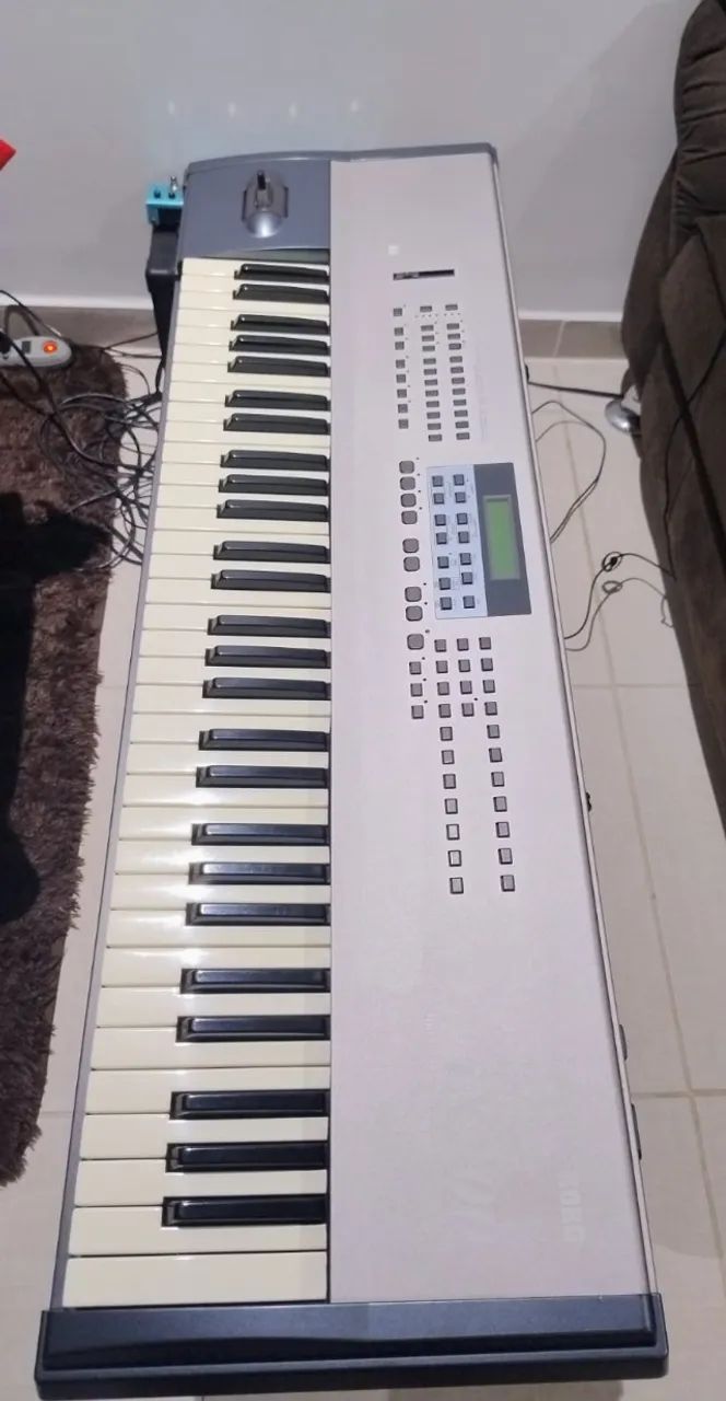 KORG ix300 シンセサイザー Teclado Korg ix300 - Instrumentos musicais - Vicência 1402372146 | OLX