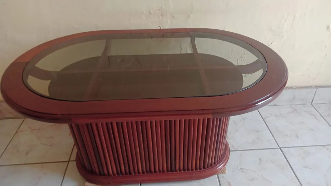 Mesa de Centro em Madeira com Tampo de Vidro - Foto 3