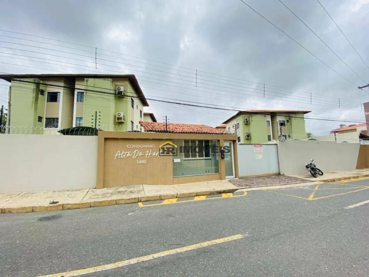 Apartamento com 3 dormitórios para alugar por R$ 2.000/mês - Horto - Teresina/PI