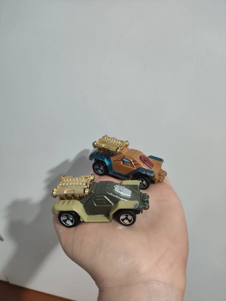 Brinquedo kit carrinhos Maisto diversos - Foto 2