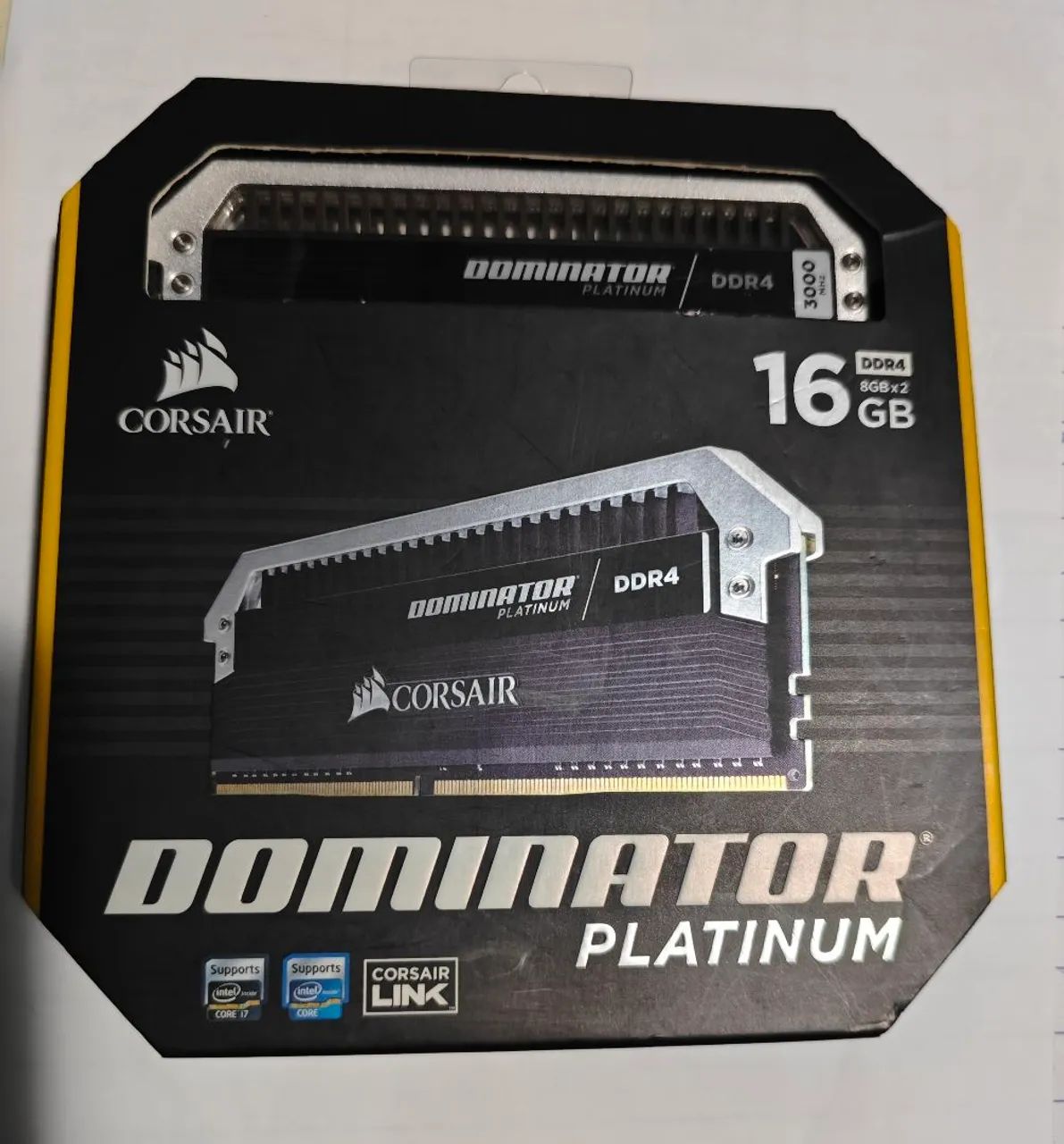 MEMÓRIA CORSAIR DOMINATOR DDR4 16gb 3000MHz2x8gb SOMENTE VENDA 