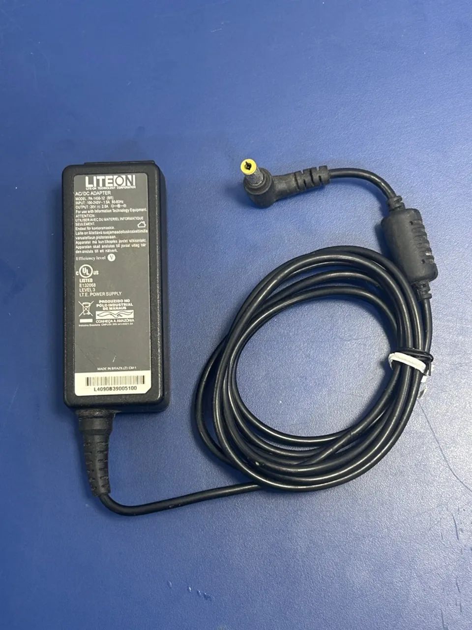 Carregador para notebooks - 20V 2A