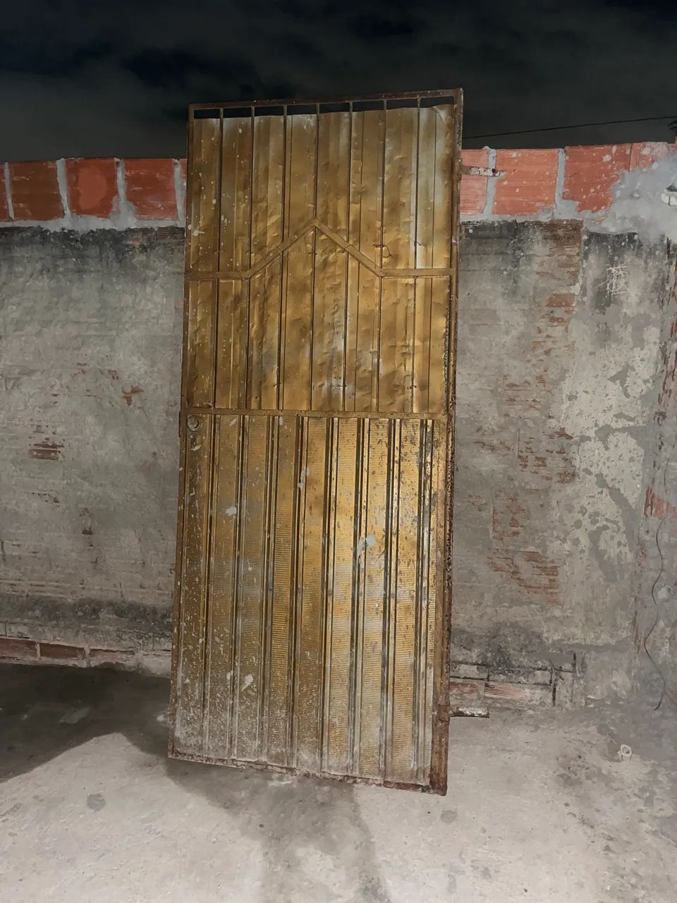 Portão de ferro64840780144258121