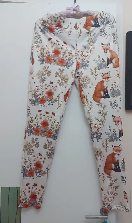 Legging de raposa com flores - tamanho G  - Foto 4