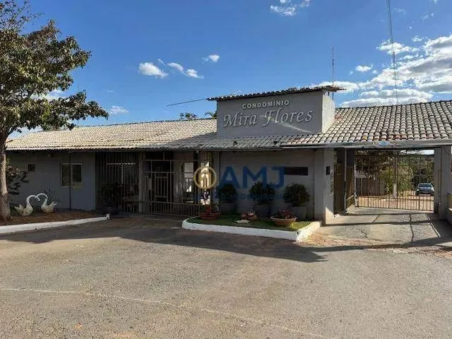Terreno no Condomínio de Chácaras Miraflores