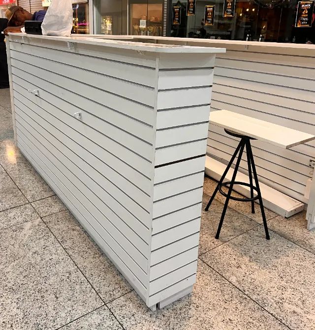 Quiosque em madeira - mdf branco - na tijuca + capa - Foto 4