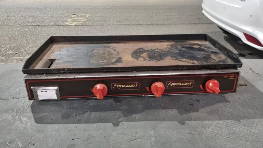 CHAPA MUITO NOVA, POUCO USADA.