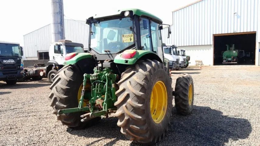 Trator JOHN DEERE 6125J (125cv) ano 2022 4.809h - Foto 3