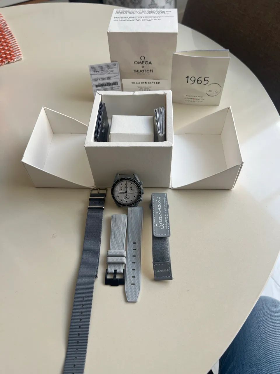 Relógio Swatch X Omega Moonswatch Speedmaster Moon 1965 Cron Cinza