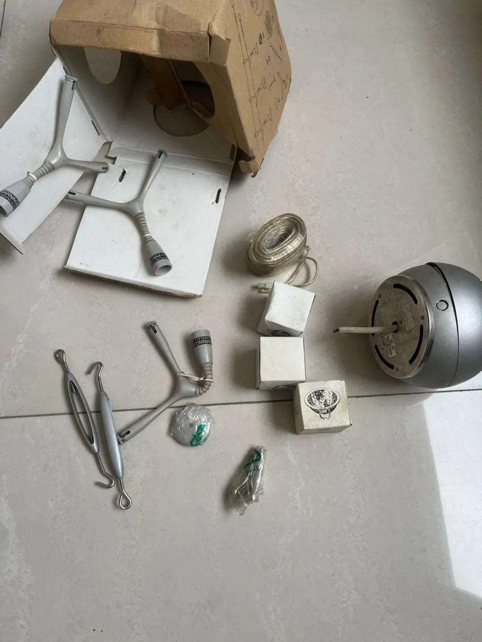 Luminária com fios Ikea com dicróicas  - Foto 5