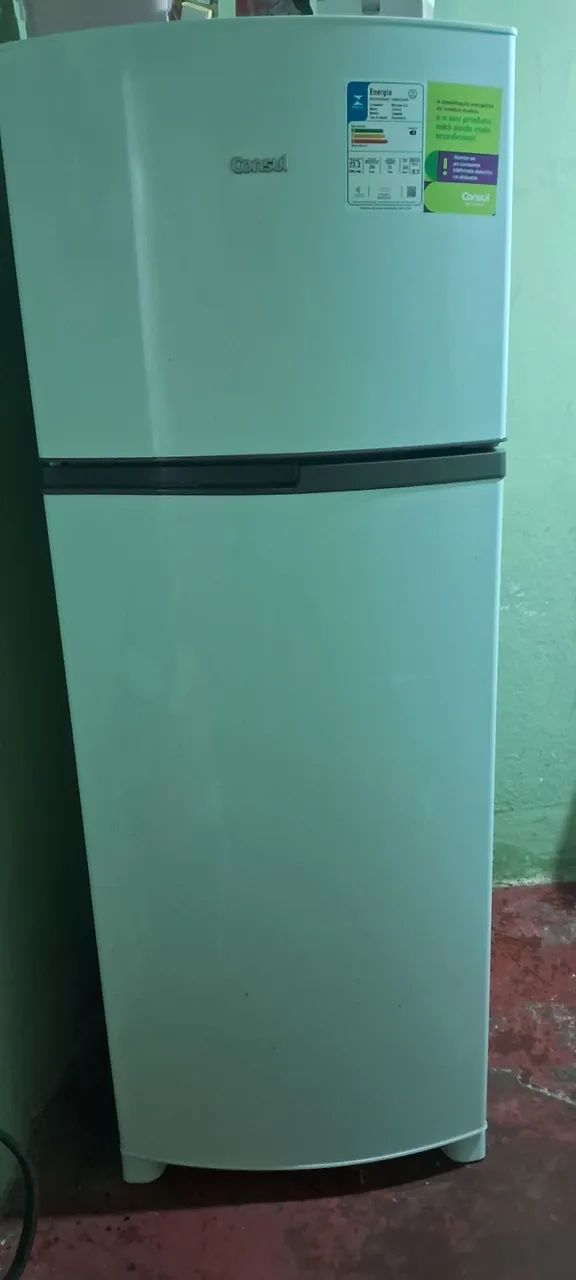 VENDE-SE GELADEIRA 