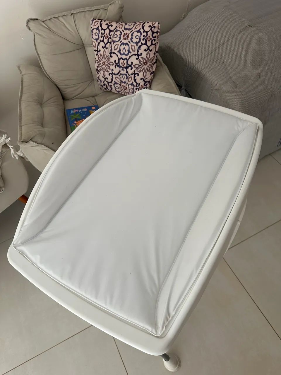 Banheira com trocador e suporte