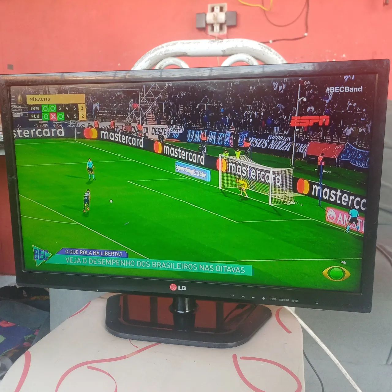 Vendo TV LG 24 polegadas 