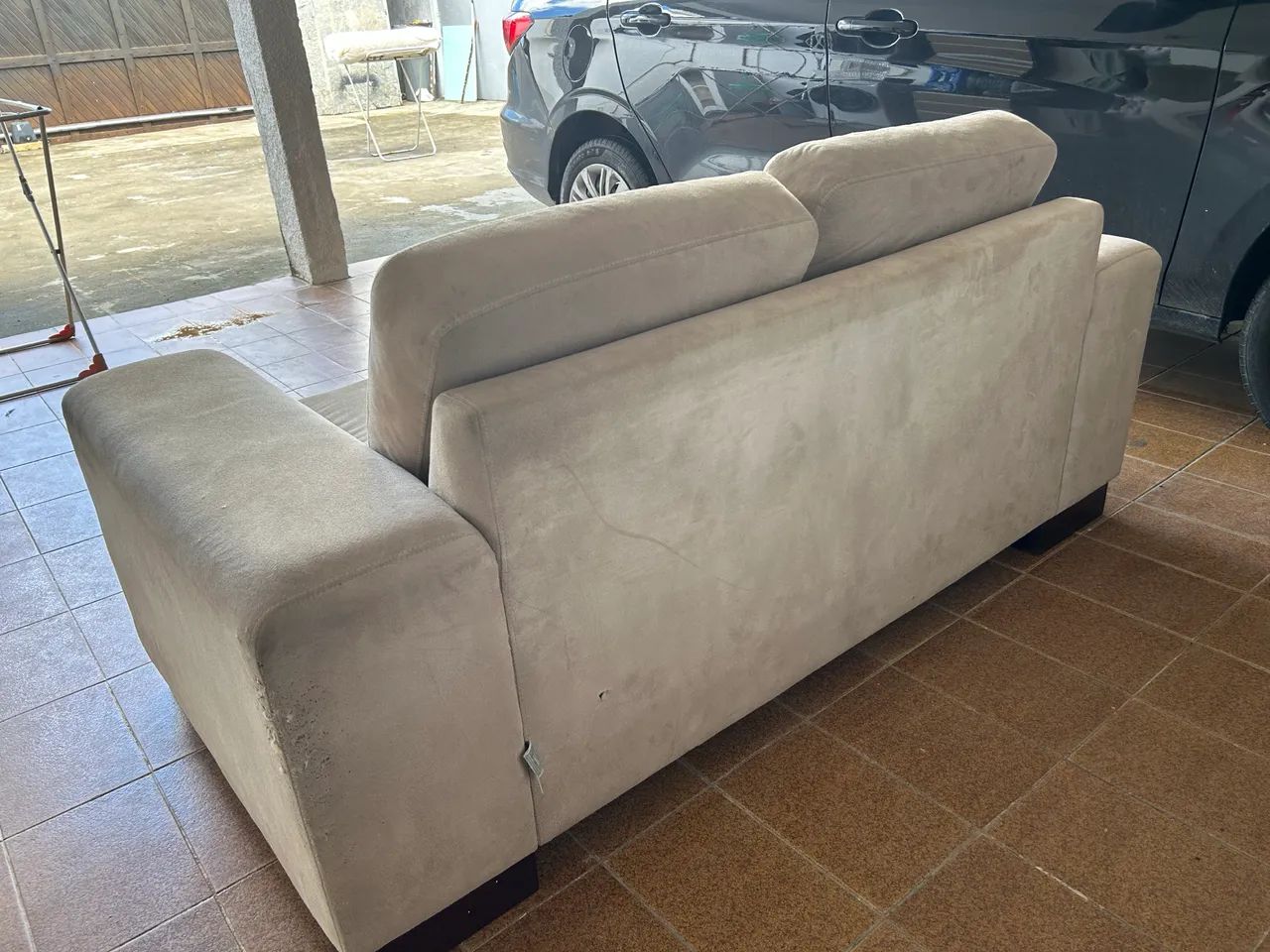 Sofá 2 lugares Suede Bege  - Foto 2