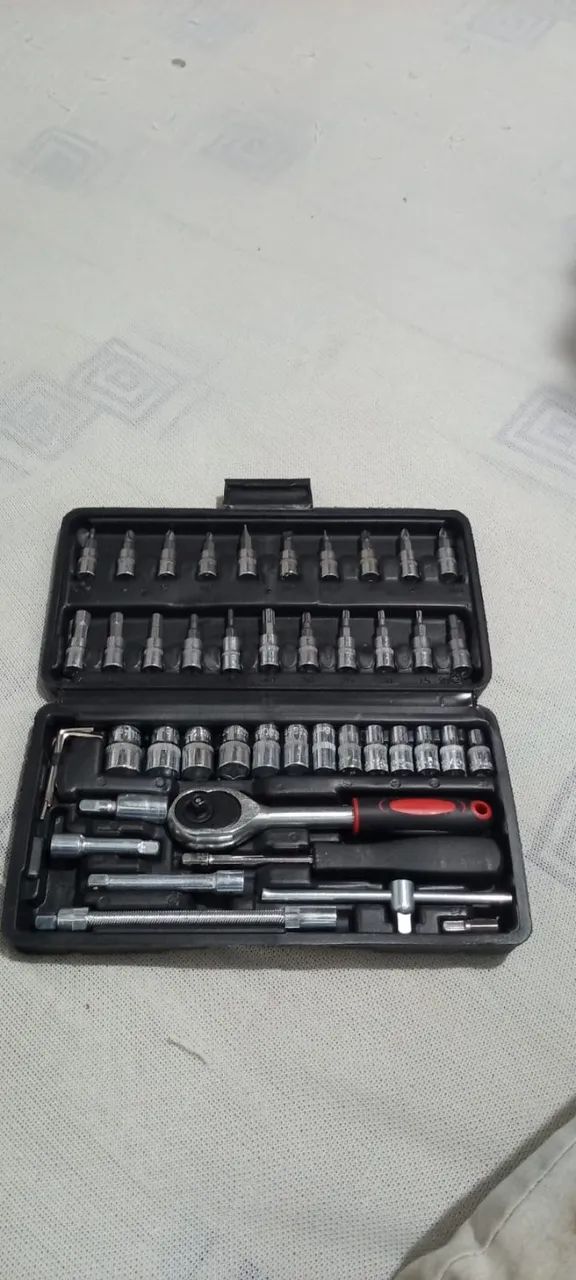 Caixa de ferramentas com 45 peças 