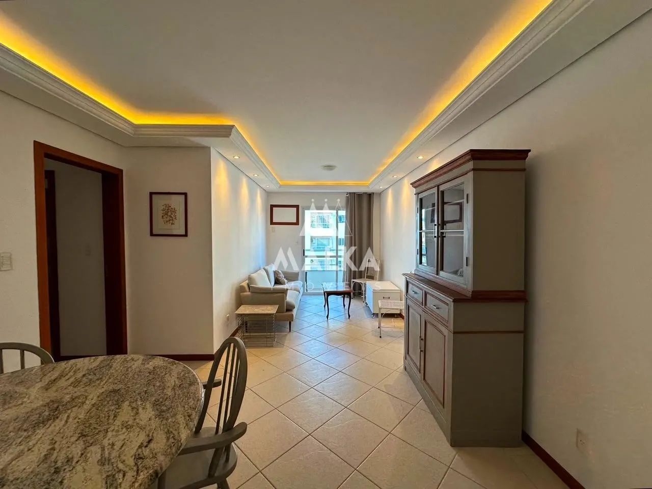 Apartamento mobiliado no bairro Trindade