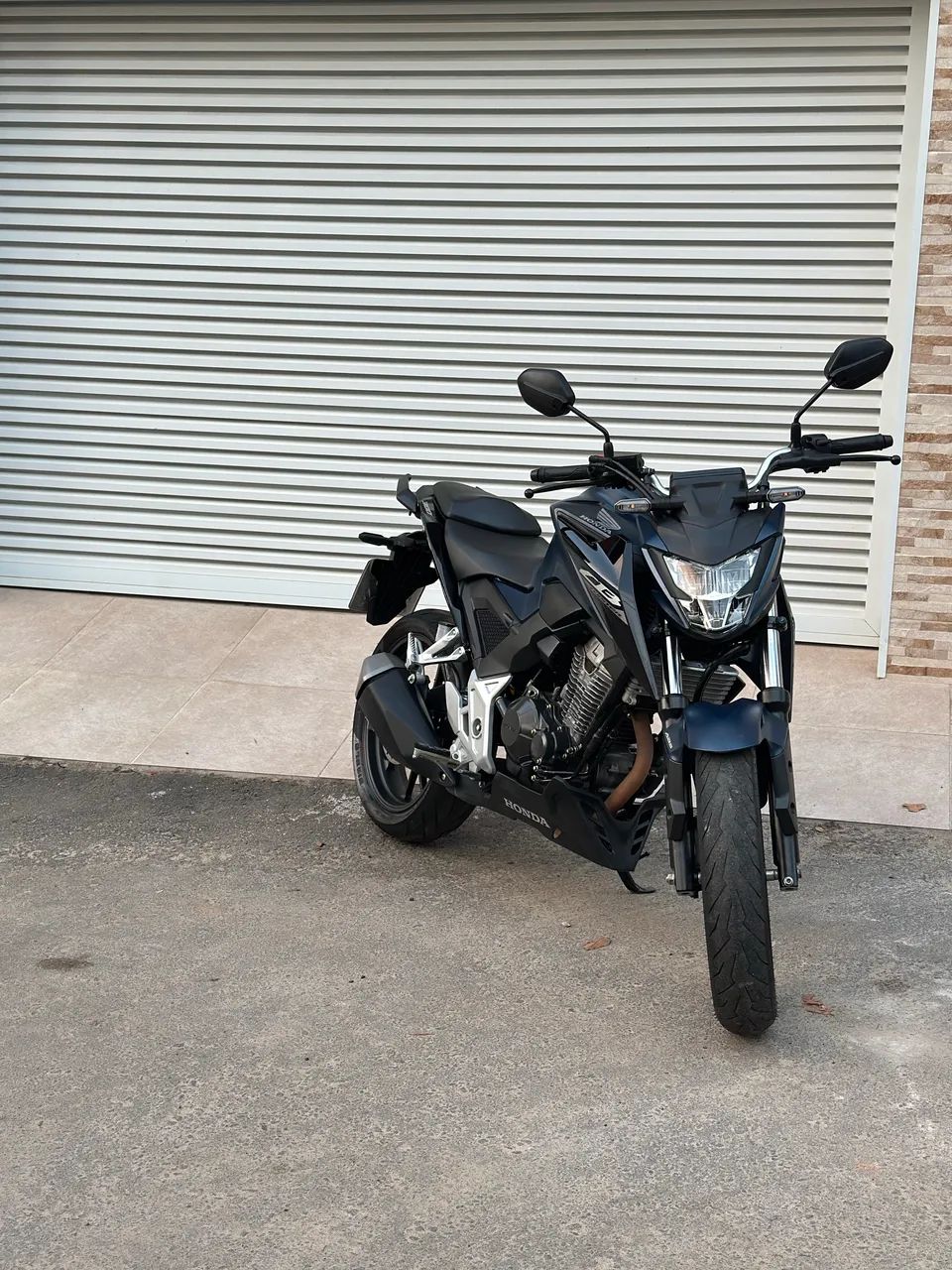 CB TWISTER 300F  - Foto 2