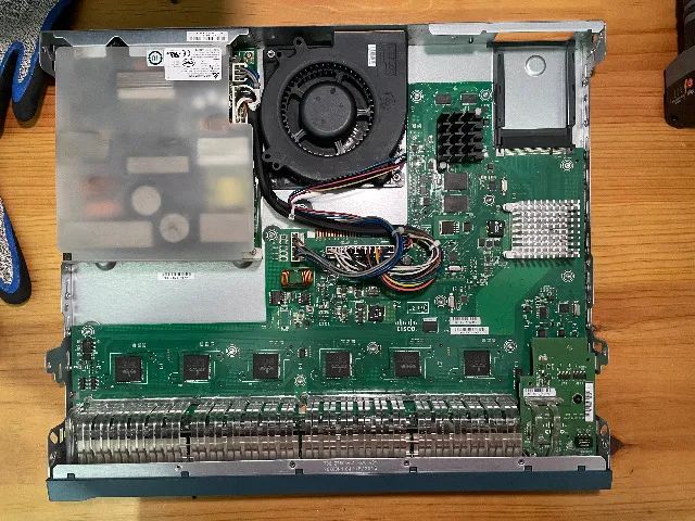 Switch Cisco Catalyst 2960S 48 Portas Gigabit PoE+ - 740W - FlexStack - Revisado - Foto 4