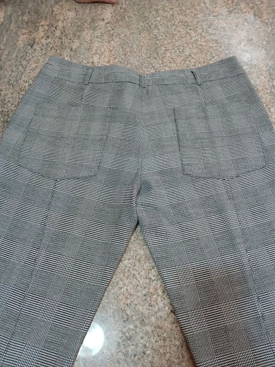 Calça Cori Nova 46 xadrez alfaiataria  - Foto 3