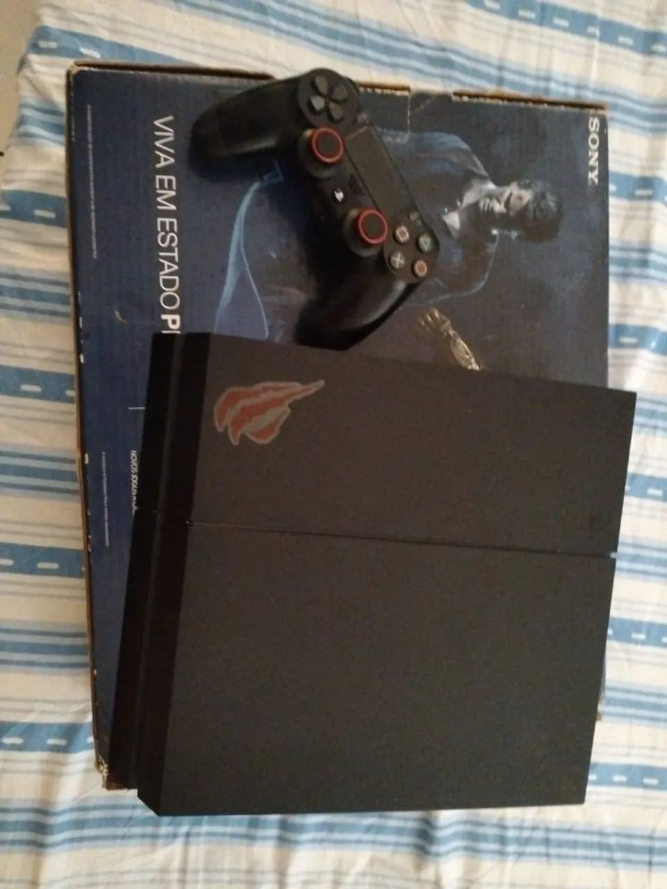 PS4 ONYX com um controle  - Foto 3