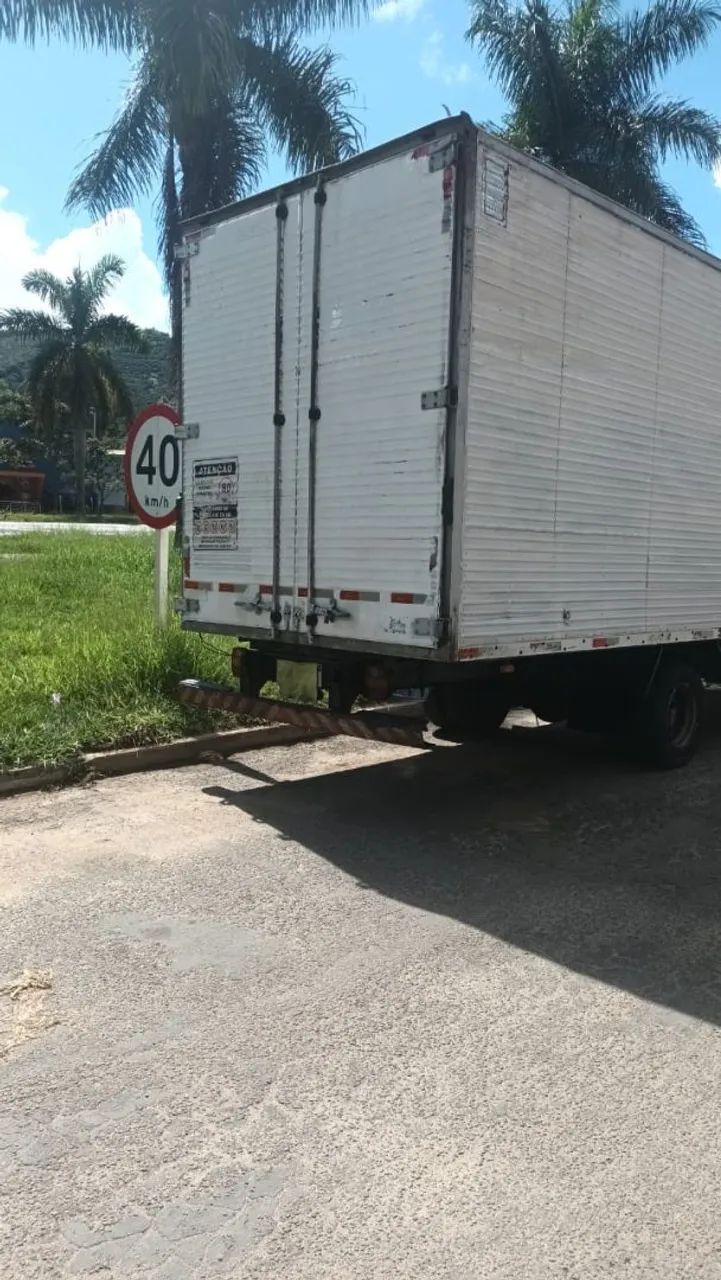 Caminhão VW 8-120 em ótimo estado  - Foto 2