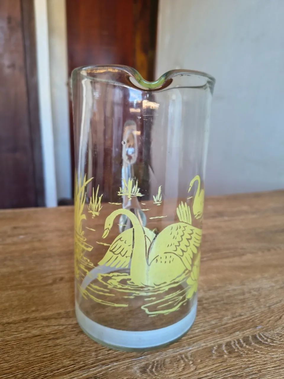 Jarra Libbey (modelo Golden Wheat) pintura amarela ?Cisnes no Lago? (2 litros) - Vintage - Foto 2