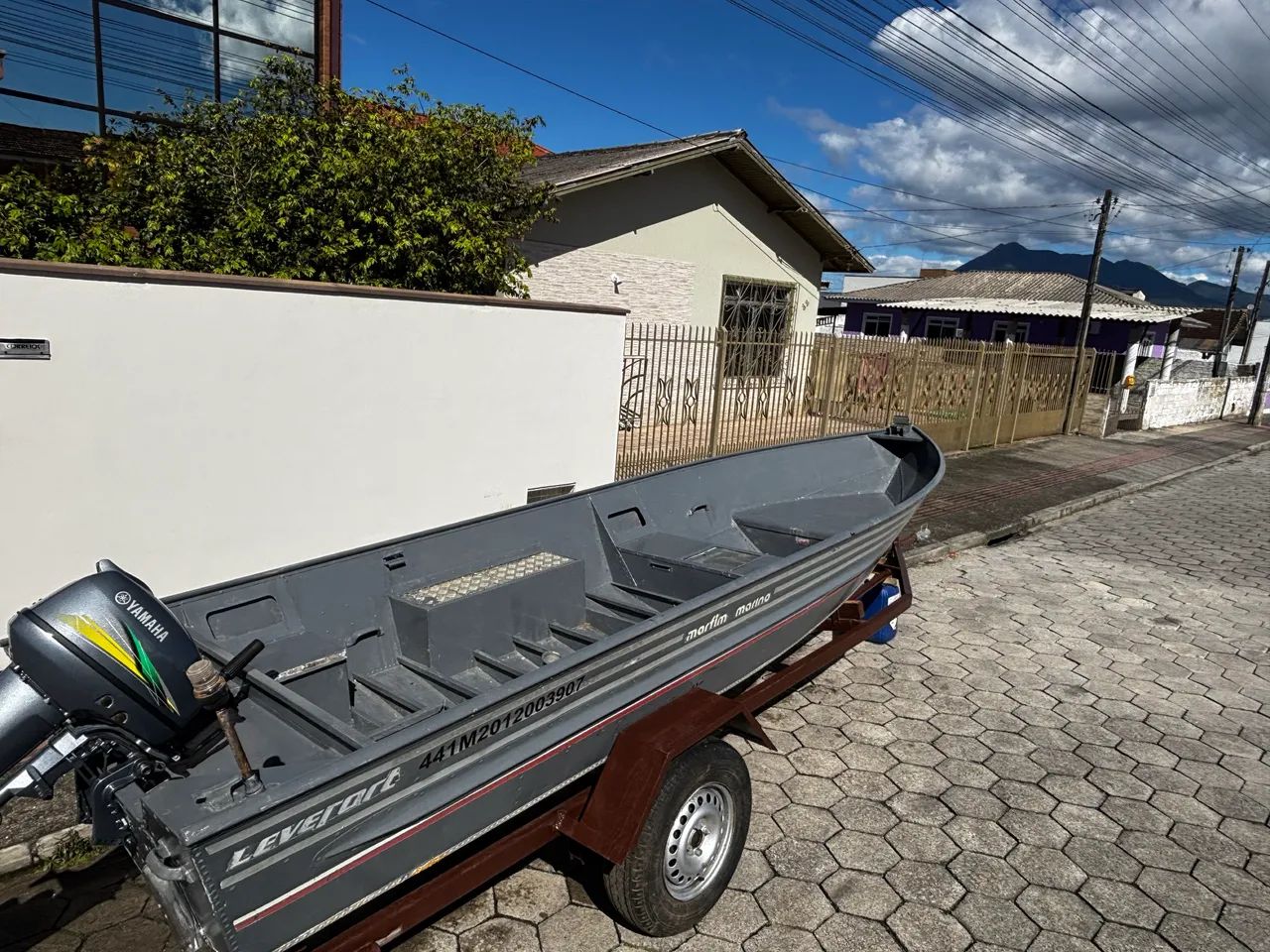 Barco com carretinha e motor  - Foto 3