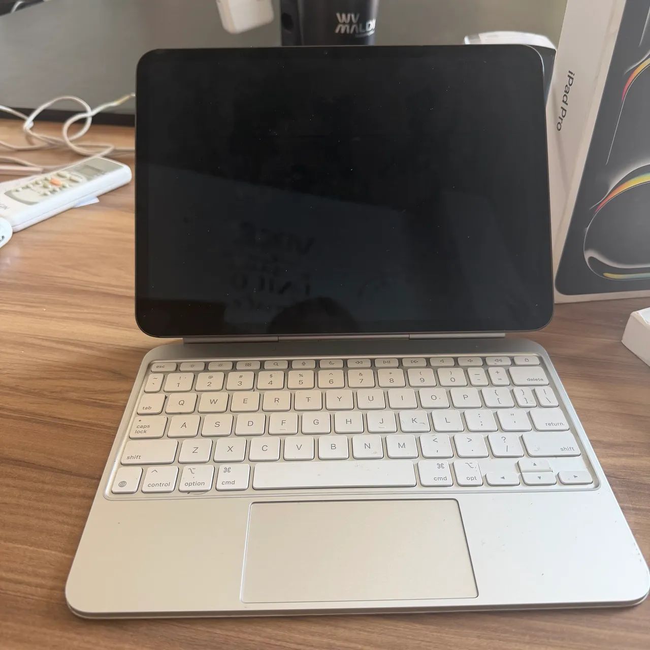 iPad Pro m4 + magic keyboard  
