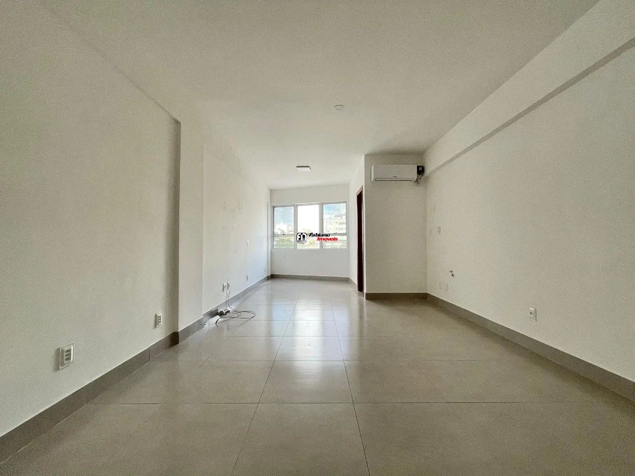 Sala com 31m² à venda no Liberdade. - Foto 2