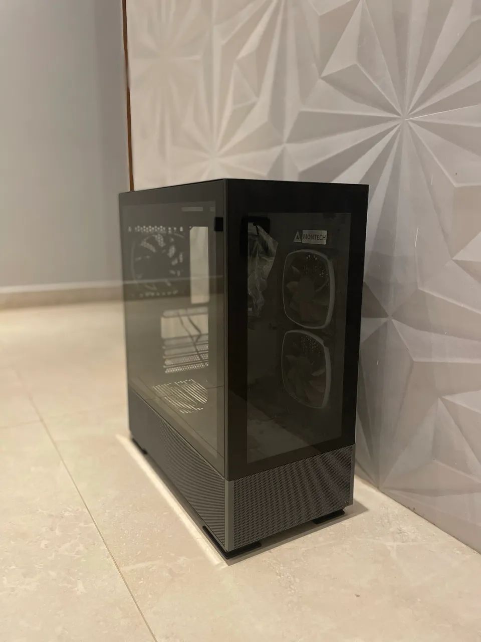 Gabinete Montech Sky Two - 4 Fans