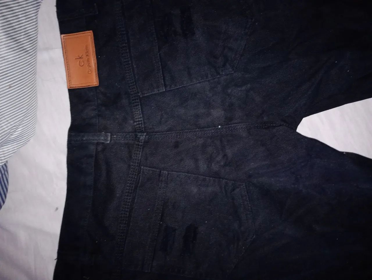 Vendo uma bermuda jeans Calvin klain top. Entrego  - Foto 2
