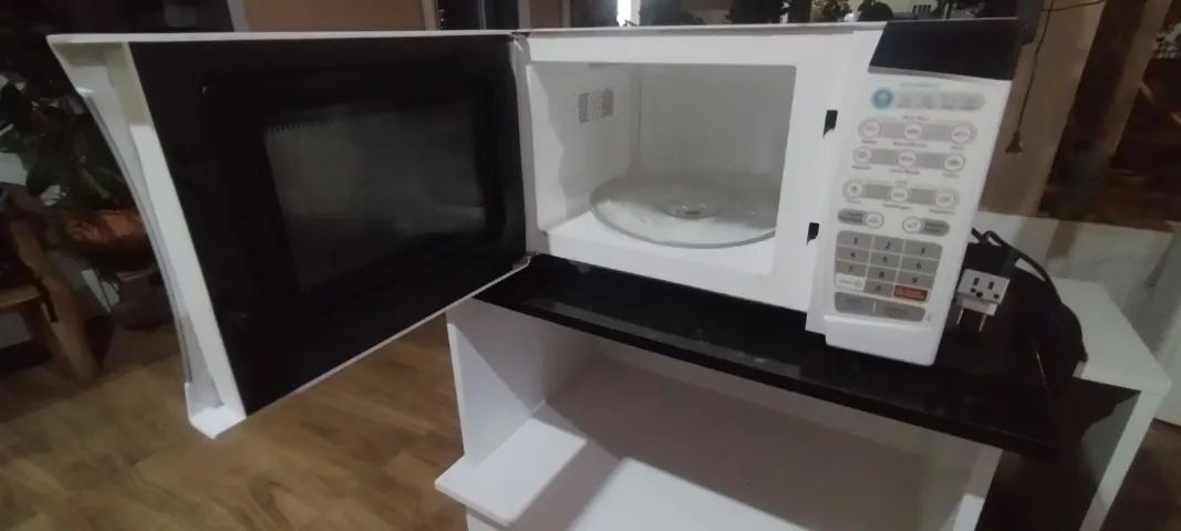 Armário e Microondas  - Foto 4