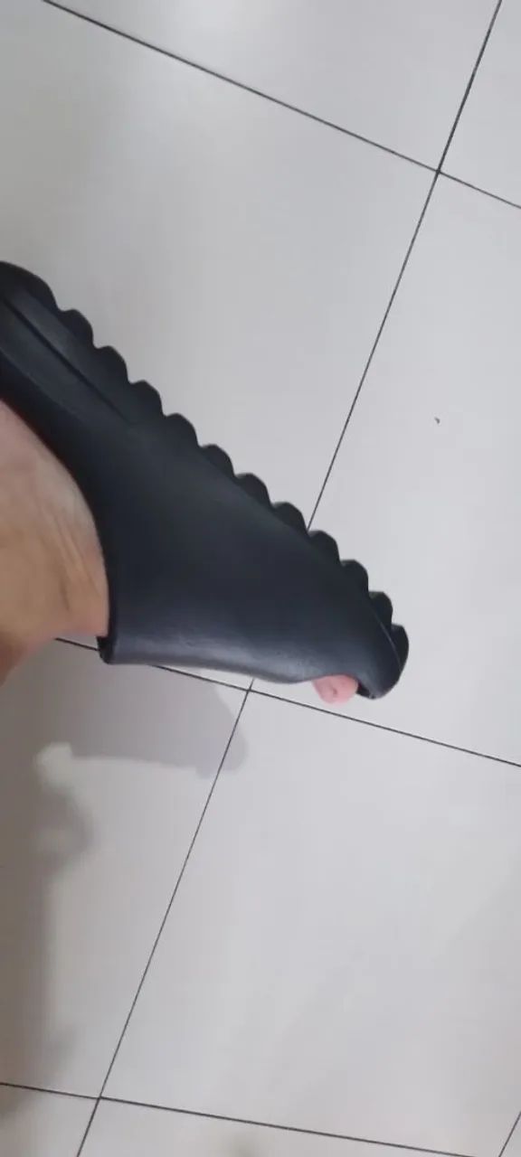 Chinelo preto estilo nuvem 39/40