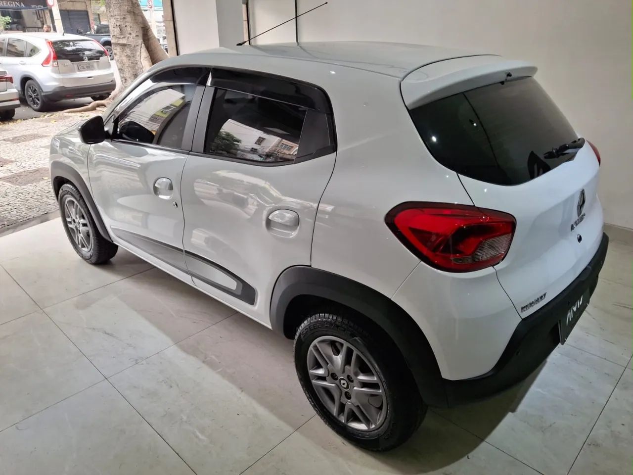 Renault Kwid 1.0 Intense 2018 - Foto 4